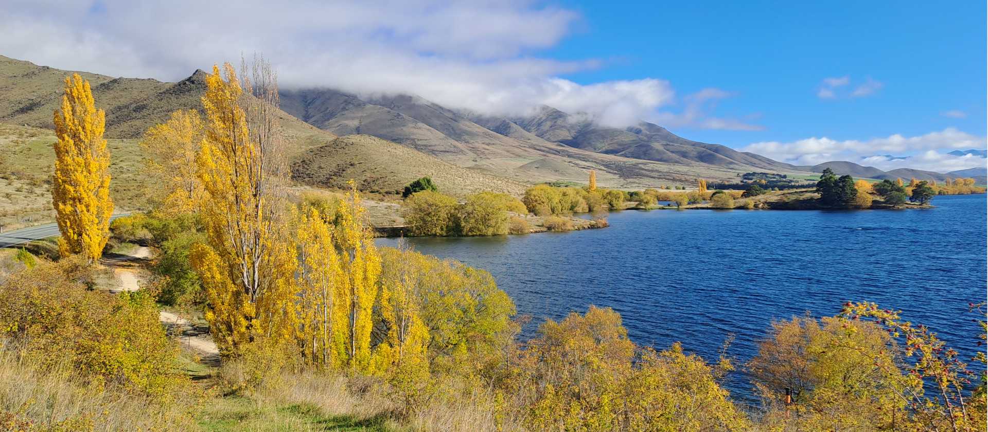 Stunning autumn colours on the trail near Sailor Cutting | Brian Anderson