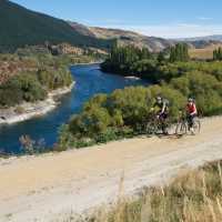 Cyclists enjoying the Clutha Gold Trail | TCO: James Jubb