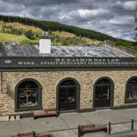 Cyclists riding along the Clutha Gold Trail | Geoff Marks