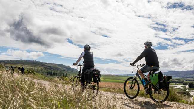 Cycling the Ida Valley | Lachlan Gardiner