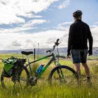 Taking a break in the Ida Valley | Lachlan Gardiner