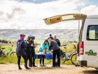 Morning tea with our guide |  <i>Lachlan Gardiner</i>