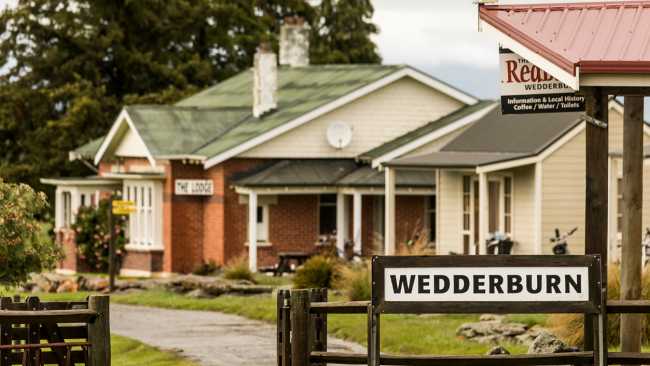Wedderburn Cottages | Lachlan Gardiner