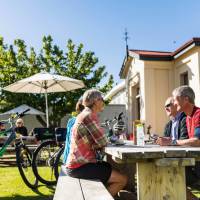 Start your Otago Central Rail Trail Trip with breakfast and great coffee! | Lachlan Gardiner