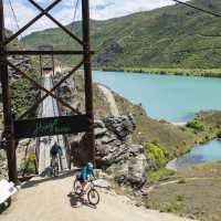 Hugo Bridge on the Lake Dunstan Trail | Geoff Marks