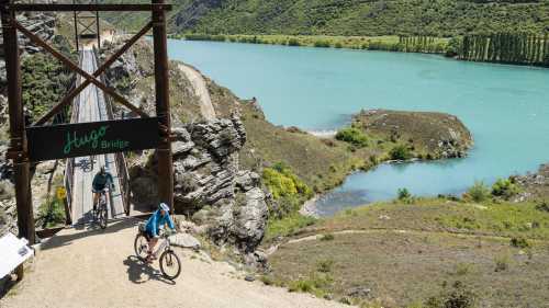Hugo Bridge on the Lake Dunstan Trail | Geoff Marks