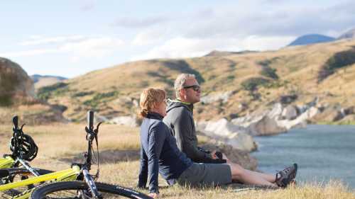 Enjoying the beauty of the Blue Lake near St Bathans | Tom Powell