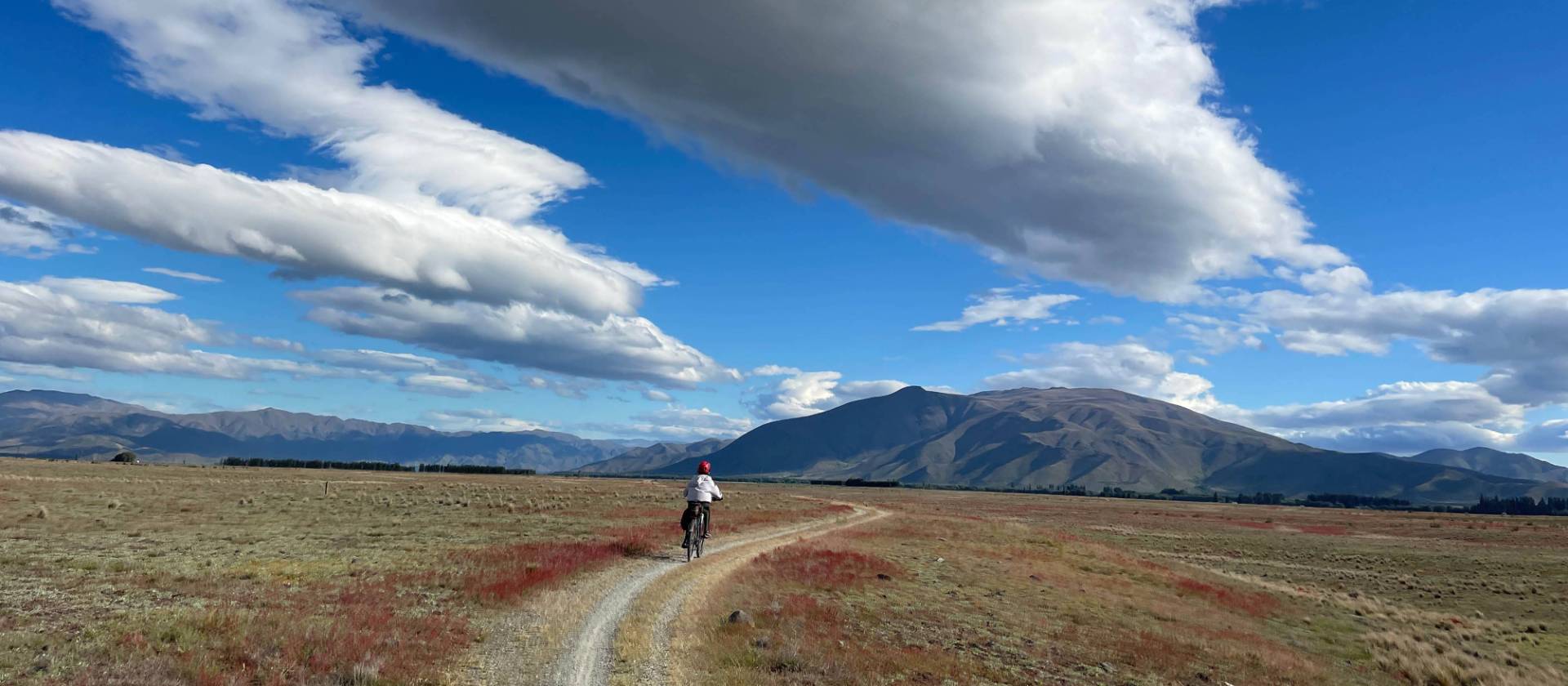 Spectacular South Island scenery on the Alps 2 Ocean Cycle Trail | Jonas H
