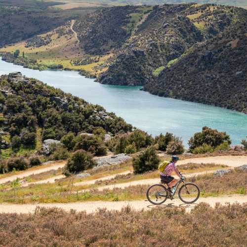 Cycling the spectacular Roxburgh Gorge Trail