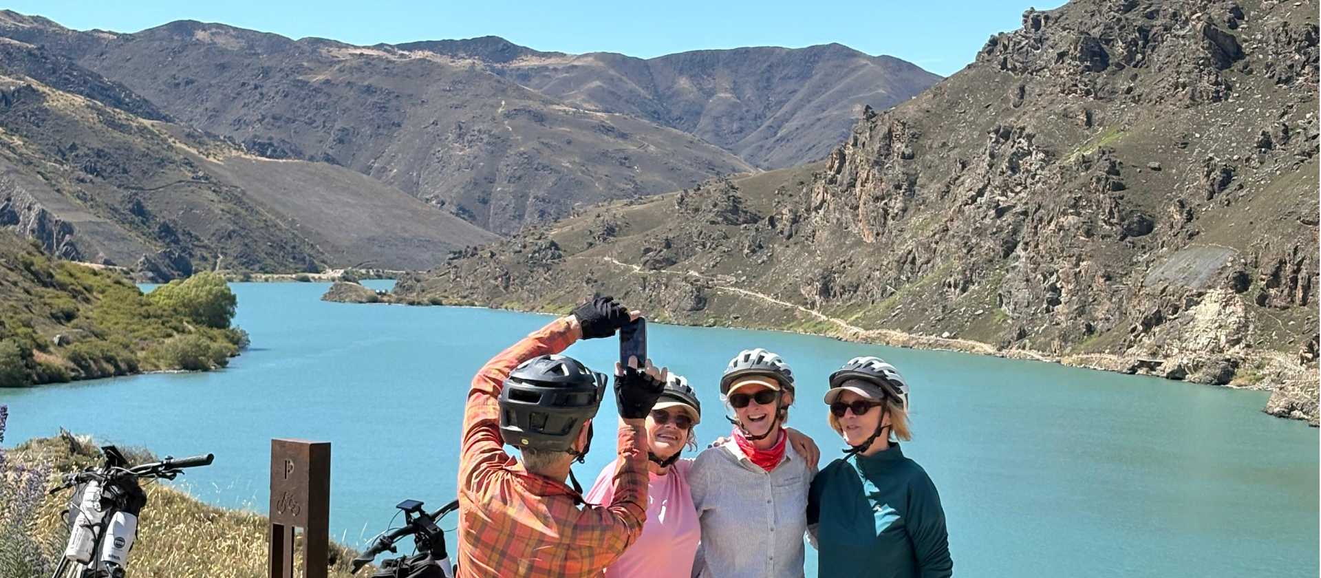 One of the most iconic rides in Central Otago. Lake Dunstan never disappoints. | Sam Duckworth