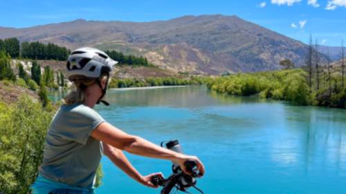 Start of Lake Dunstan trail | Sue Badyari