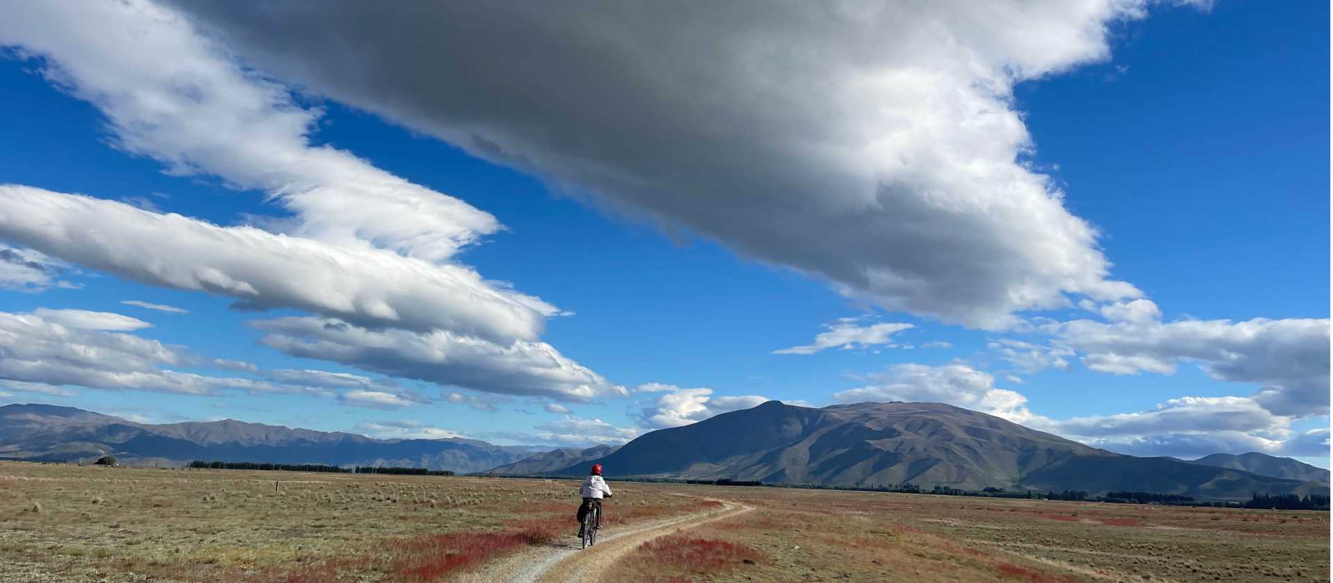 Spectacular South Island scenery on the Alps 2 Ocean Cycle Trail | Jonas H