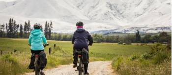 Cycling Wedderburn to Ranfurly late winter | Lachlan Gardiner